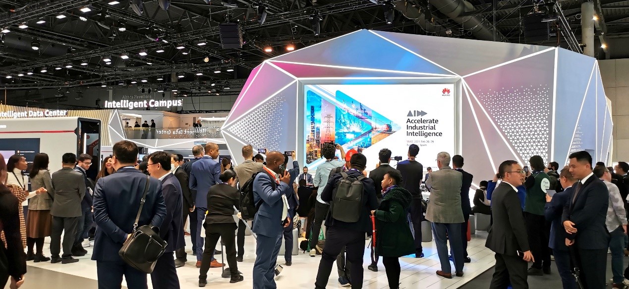 华为企业业务以“引领数智基础设施,加速行业智能化”为主题参展MWC24 巴塞罗那