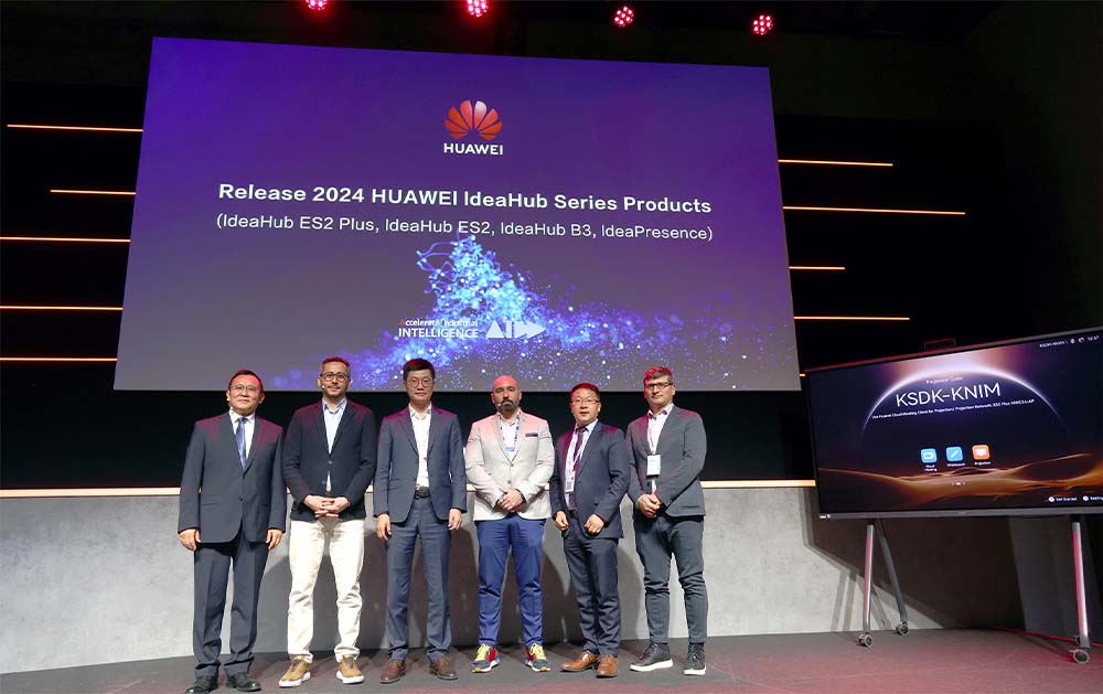 现场嘉宾共同发布2024年IdeaHub系列新品